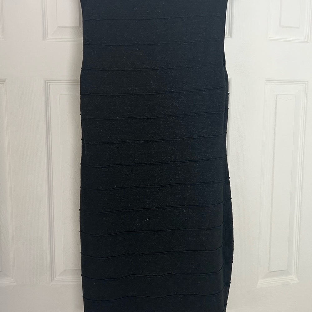 Dress - Picture 6 of 7